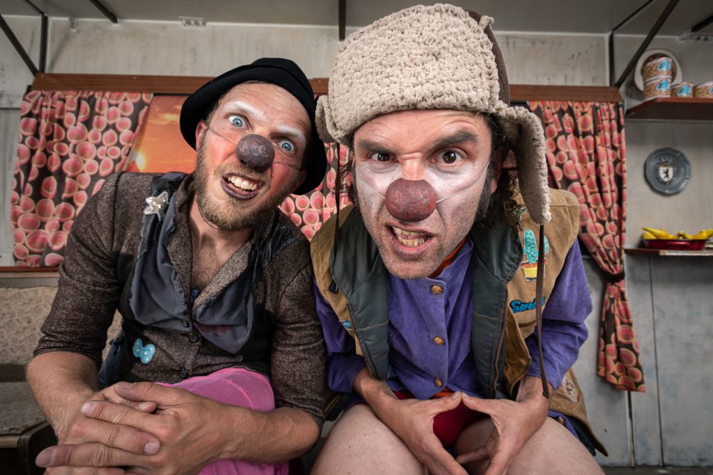 Portrait de deux clowns
