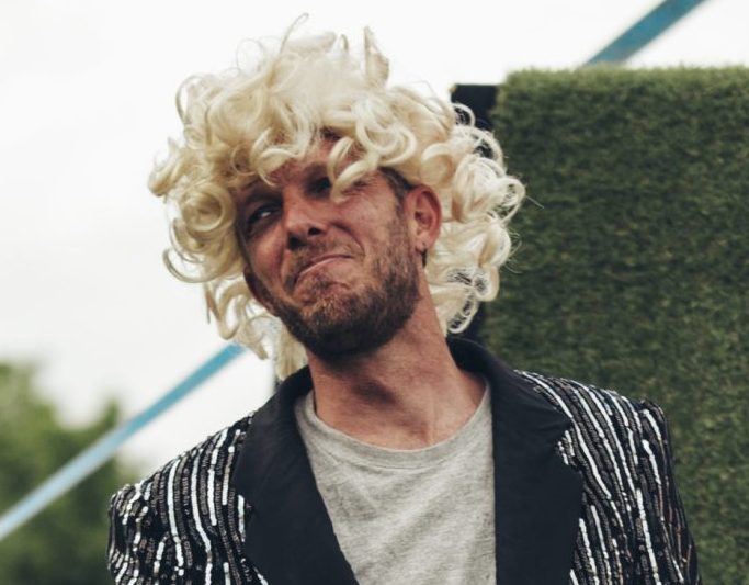 Présentateur vedette