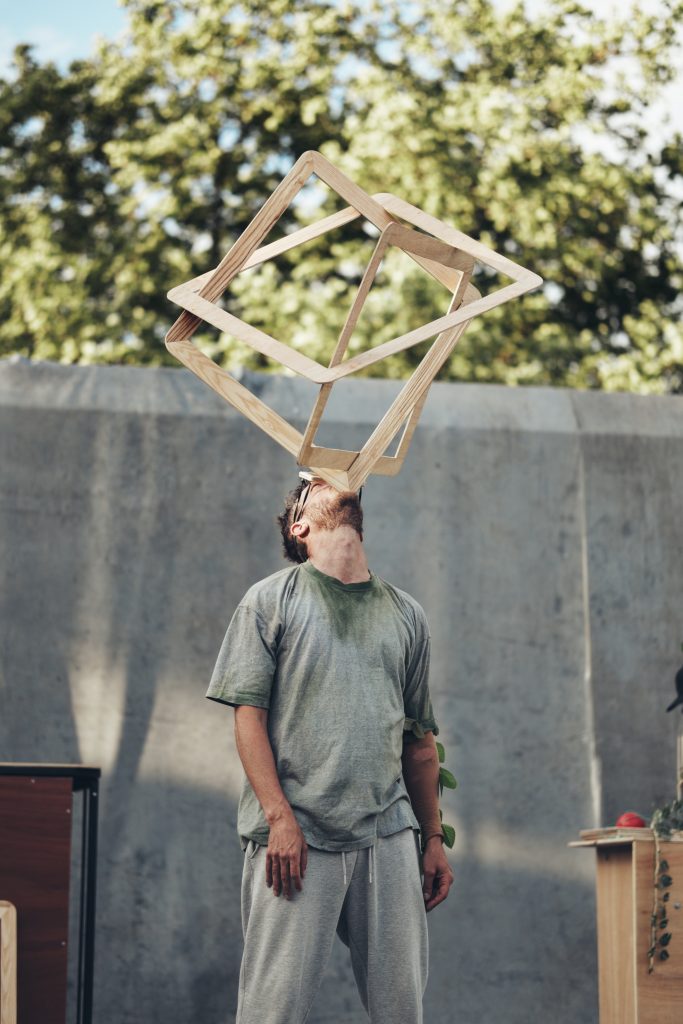 Cadres équilibre sur menton